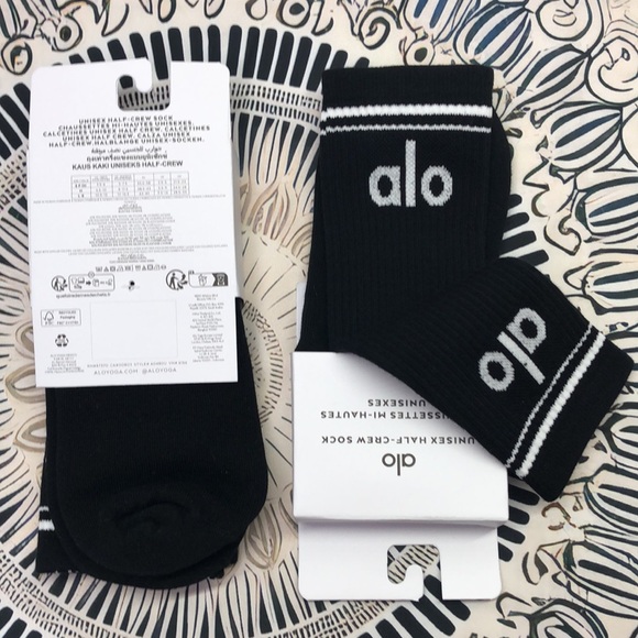 NEW - Hot Alo Yoga Retro Socks 2 Pairs - Picture 2 of 4